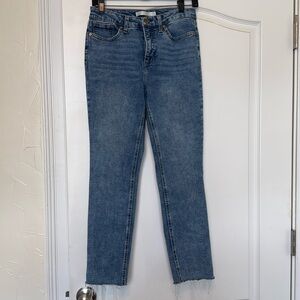 Lauren Conrad High Rise Skinny Ankle jeans. Size 6. Great condition.